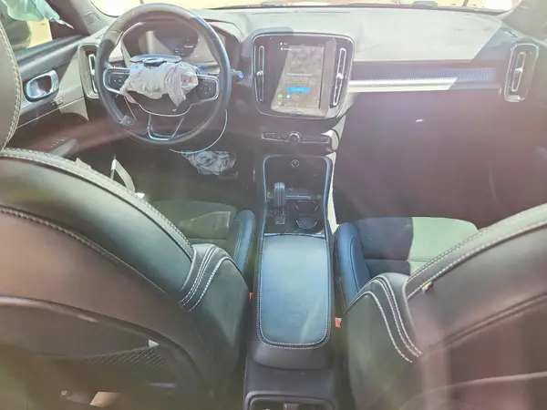 YV4ED3UR8M2574745 2021 VOLVO XC40 - Image 8