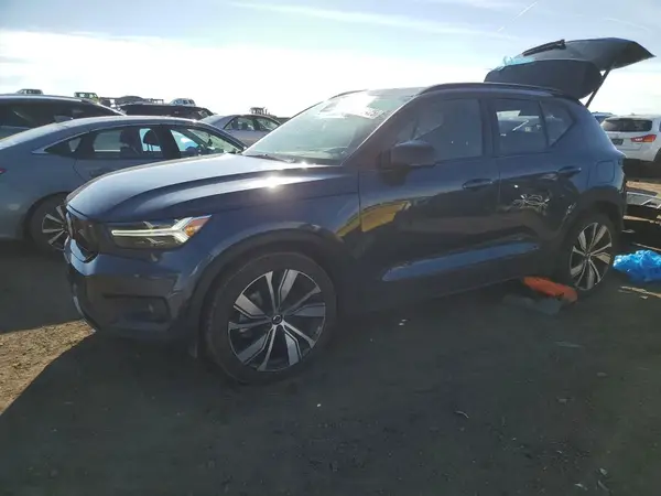 YV4ED3UR8N2656606 2022 VOLVO XC40 - Image 1