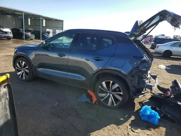YV4ED3UR8N2656606 2022 VOLVO XC40 - Image 2