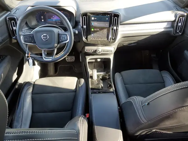 YV4ED3UR8N2656606 2022 VOLVO XC40 - Image 8