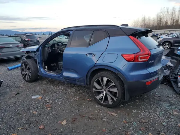 YV4ED3URXM2570874 2021 VOLVO XC40 - Image 2