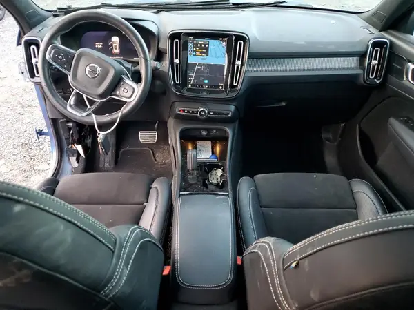 YV4ED3URXM2570874 2021 VOLVO XC40 - Image 8