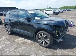 YV4ED3URXN2661015 2022 VOLVO XC40