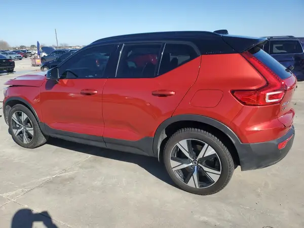 YV4ED3URXN2691650 2022 VOLVO XC40 - Image 2