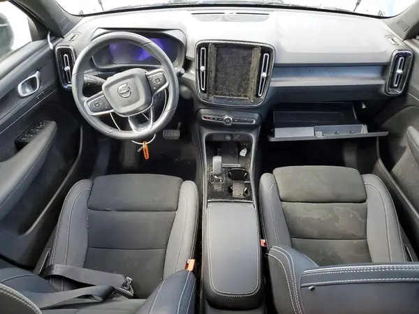 YV4ED3UW4P2958094 2023 VOLVO XC40 - Image 8