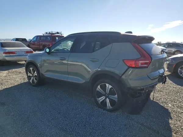 YV4ED3UWXP2969732 2023 VOLVO XC40 - Image 2