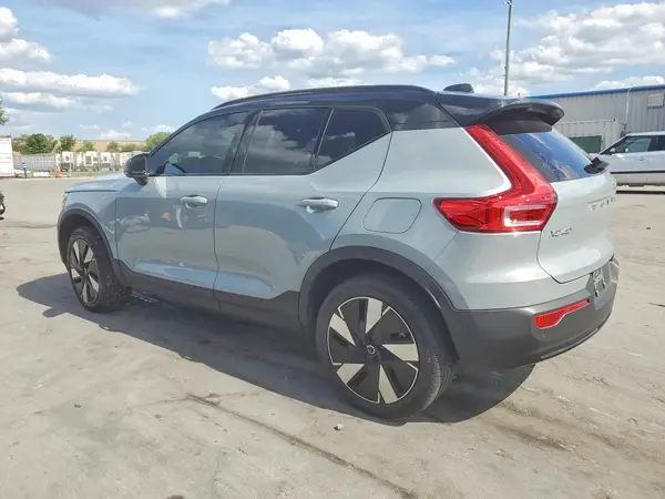 YV4EH3HL2R2238249 2024 VOLVO XC40 - Image 2