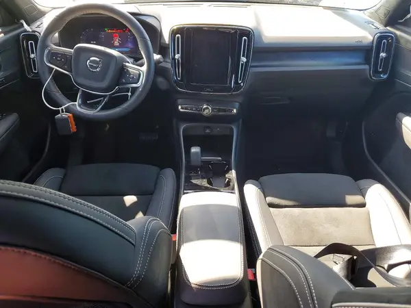YV4EH3HL2R2238249 2024 VOLVO XC40 - Image 8