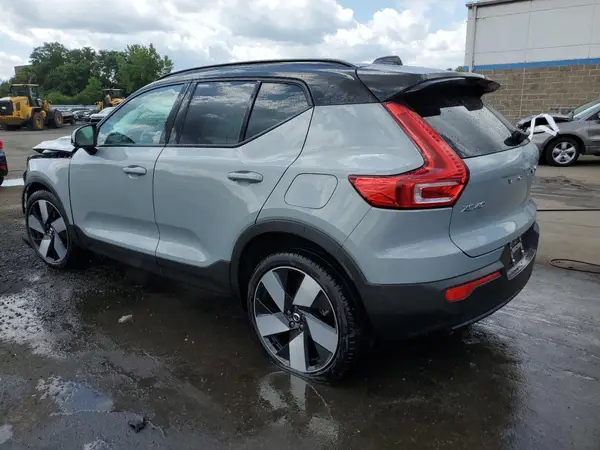 YV4EH3HL3R2263239 2024 VOLVO XC40 - Image 2