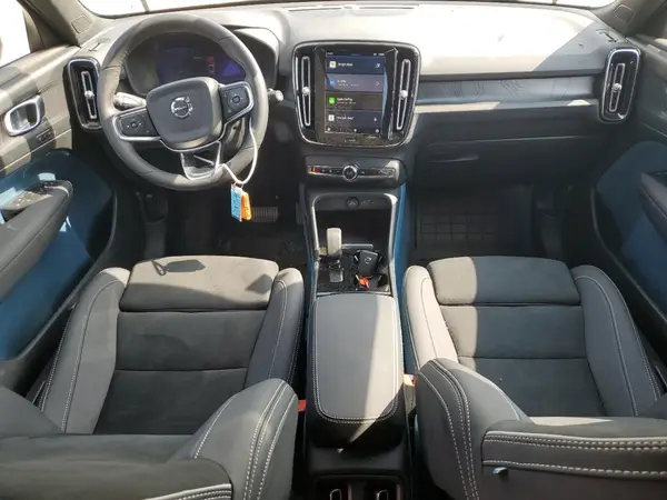 YV4EH3HL3R2284818 2024 VOLVO XC40 - Image 8