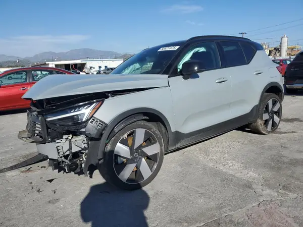 YV4EH3HL4R2232839 2024 VOLVO XC40 - Image 1