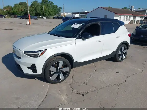 YV4EH3HL4R2266991 2024 VOLVO XC40 - Image 2