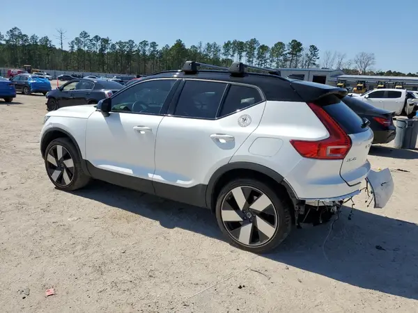 YV4EH3HL4R2289431 2024 VOLVO XC40 - Image 2