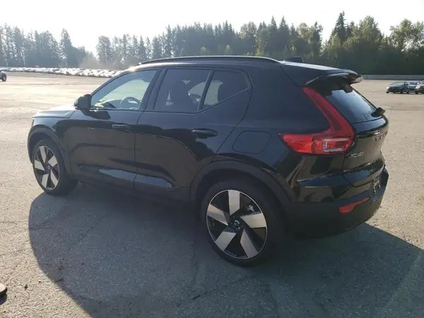 YV4EH3HL6R2237928 2024 VOLVO XC40 - Image 2