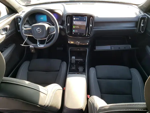 YV4EH3HL6R2237928 2024 VOLVO XC40 - Image 8