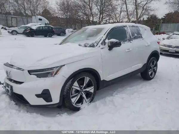 YV4ER3XK6R2290277 2024 VOLVO XC40 - Image 2