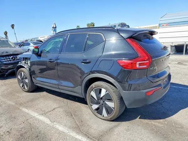 YV4ER3XKXR2231765 2024 VOLVO XC40 - Image 2