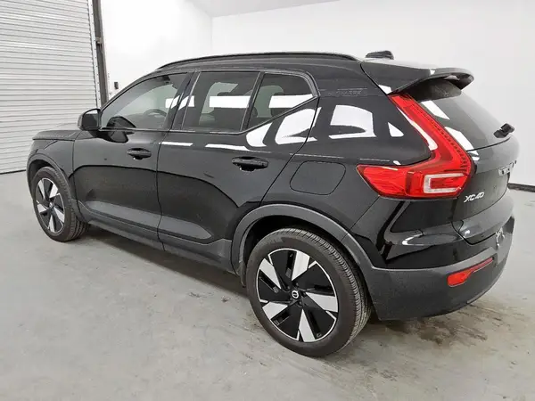 YV4ER3XL0R2253184 2024 VOLVO XC40 - Image 2