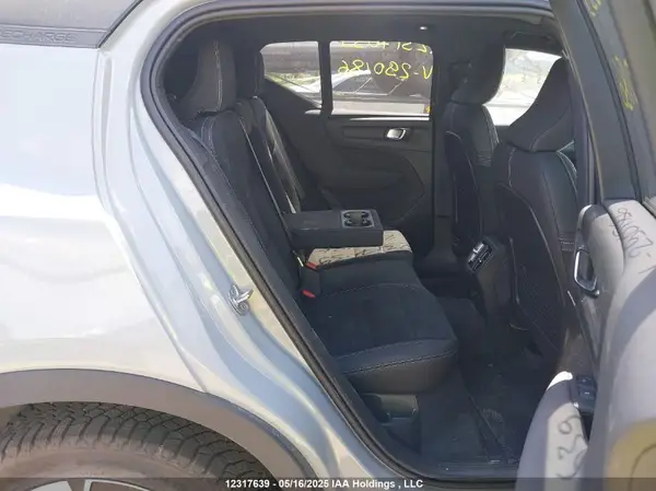 YV4ER3XL2R2290186 2024 VOLVO XC40 - Image 8