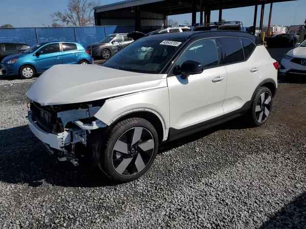 YV4ER3XL3R2240719 2024 VOLVO XC40 - Image 1