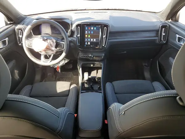 YV4ER3XL3R2240719 2024 VOLVO XC40 - Image 8
