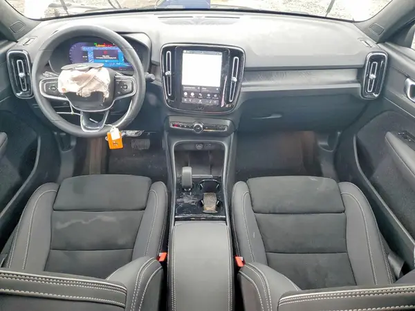 YV4ER3XL6R2254047 2024 VOLVO XC40 - Image 8