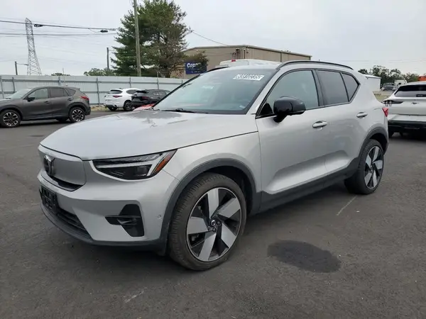 YV4ER3XL6R2272872 2024 VOLVO XC40 - Image 1