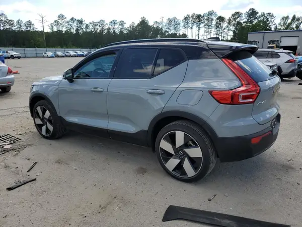 YV4ER3XL9R2278424 2024 VOLVO XC40 - Image 2