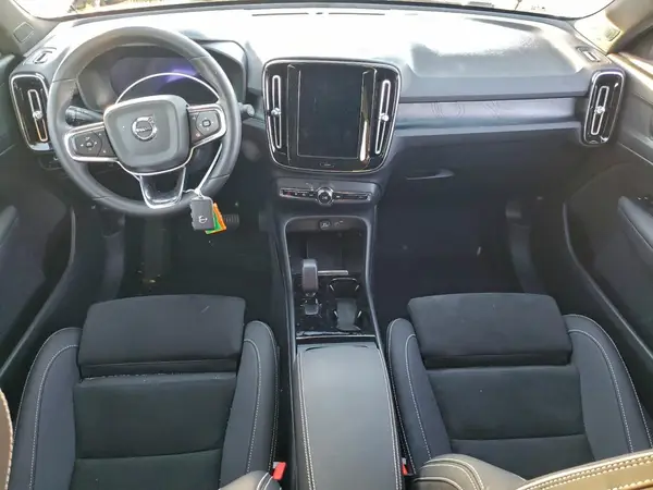 YV4ER3XLXR2233086 2024 VOLVO XC40 - Image 8