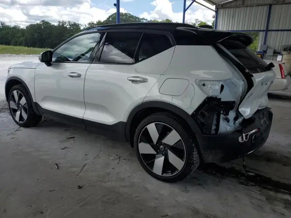 YV4ER3XM2R2231230 2024 VOLVO XC40 - Image 2