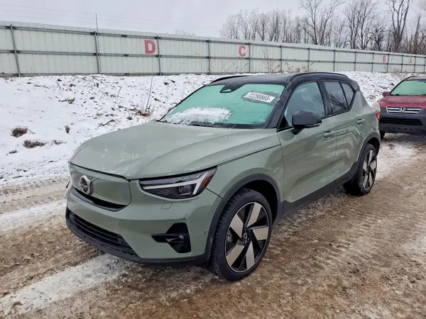 YV4ER3XM4R2247994 2024 VOLVO XC40 - Image 1