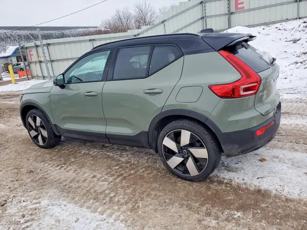 YV4ER3XM4R2247994 2024 VOLVO XC40 - Image 2