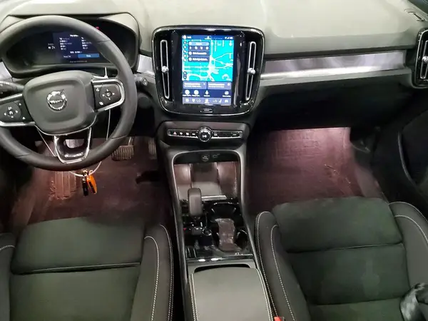 YV4ER3XM5R2248085 2024 VOLVO XC40 - Image 8