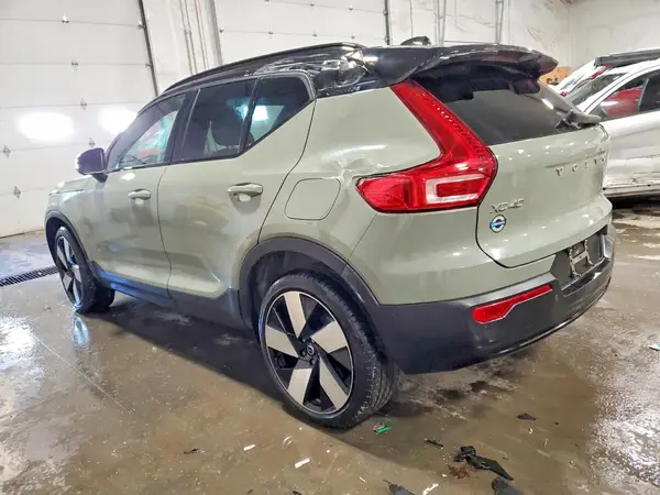 YV4ER3XM8R2233774 2024 VOLVO XC40 - Image 2