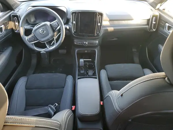YV4ER3XM9R2240152 2024 VOLVO XC40 - Image 8