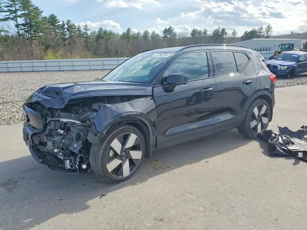 YV4ER3XM9R2257257 2024 VOLVO XC40 - Image 1