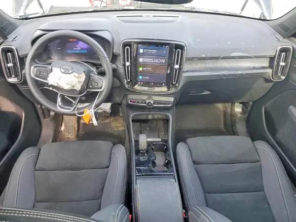 YV4ER3XM9R2257257 2024 VOLVO XC40 - Image 8