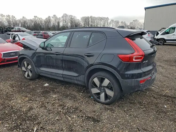 YV4ER3XM9R2292929 2024 VOLVO XC40 - Image 2
