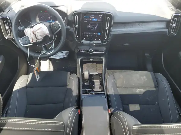 YV4ER3XMXR2235610 2024 VOLVO XC40 - Image 8