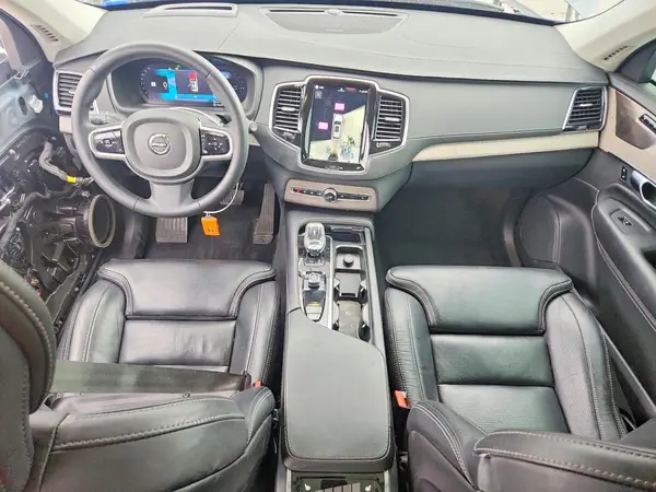 YV4H600A5P1914904 2023 VOLVO XC90 - Image 8