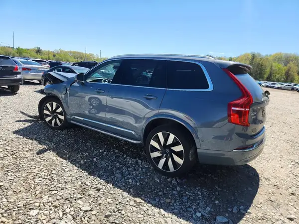YV4H60CA8P1930042 2023 VOLVO XC90 - Image 2
