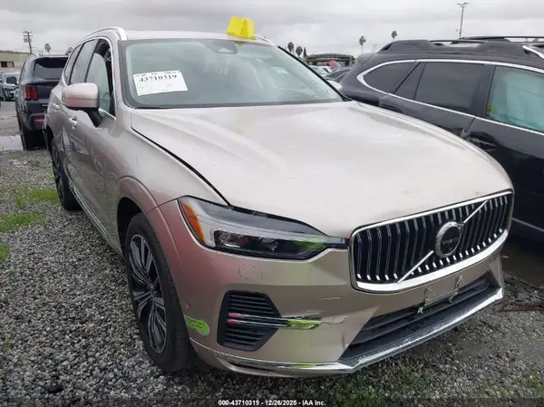 YV4H60DA7P1362980 2023 VOLVO XC60 - Image 1