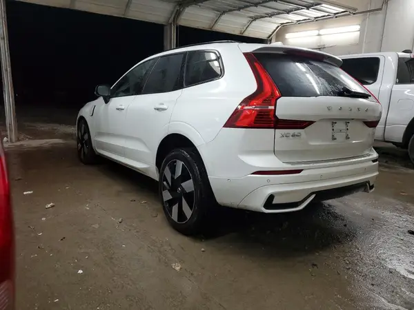 YV4H60DM5R1920760 2024 VOLVO XC60 - Image 2