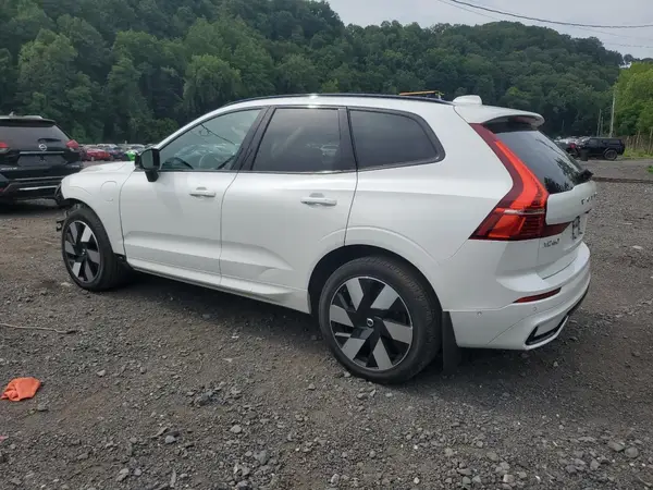 YV4H60DW8P1363390 2023 VOLVO XC60 - Image 2