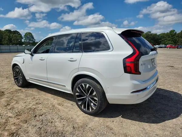 YV4H60JB0S1356136 2025 VOLVO XC90 - Image 2