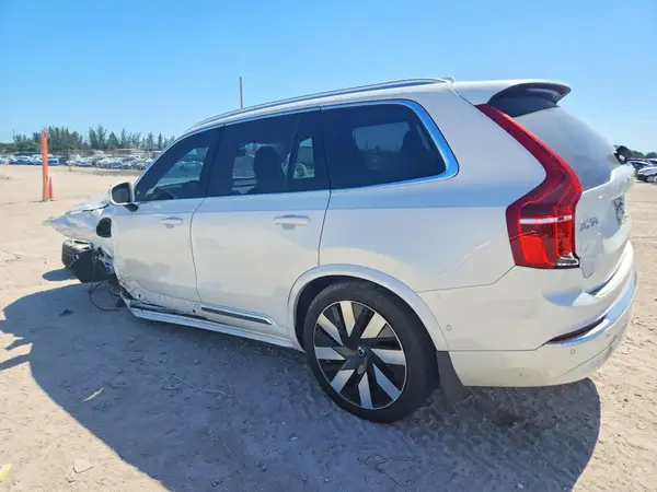 YV4H60JF1S1330986 2025 VOLVO XC90 - Image 2