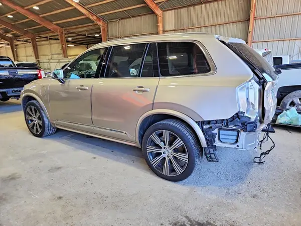 YV4H60JF2S1301917 2025 VOLVO XC90 - Image 2