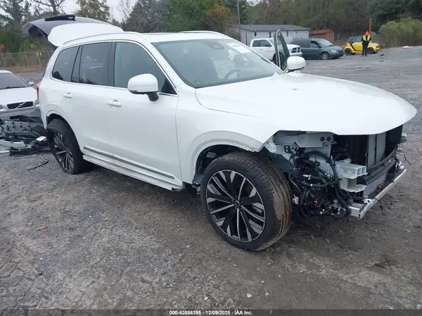YV4H60JG5S1385532 2025 VOLVO XC90 - Image 1