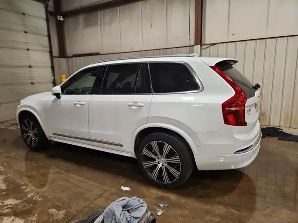 YV4H60LE0R1232885 2024 VOLVO XC90 - Image 2