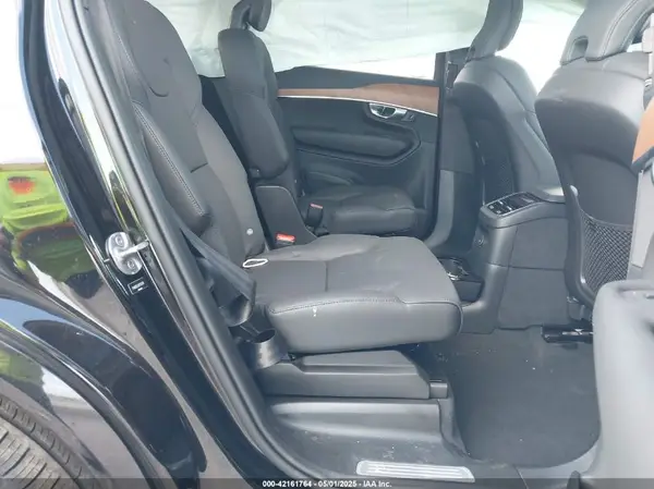 YV4H60LEXR1245014 2024 VOLVO XC90 - Image 8